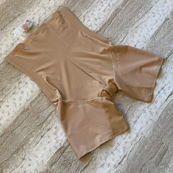 NWOT💕HoneyloveSuperPower Short Size XL - Picture 7 of 12